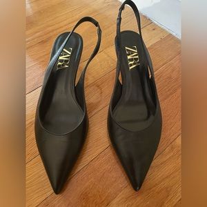 Very hip, sling back, kitten heel Zara shoes!